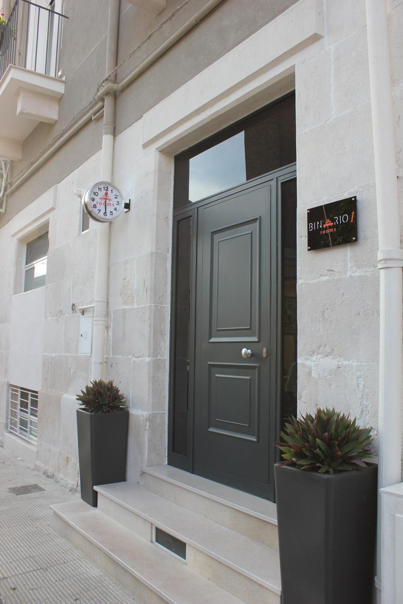 Binario1 Rooms Barletta Zewnętrze zdjęcie
